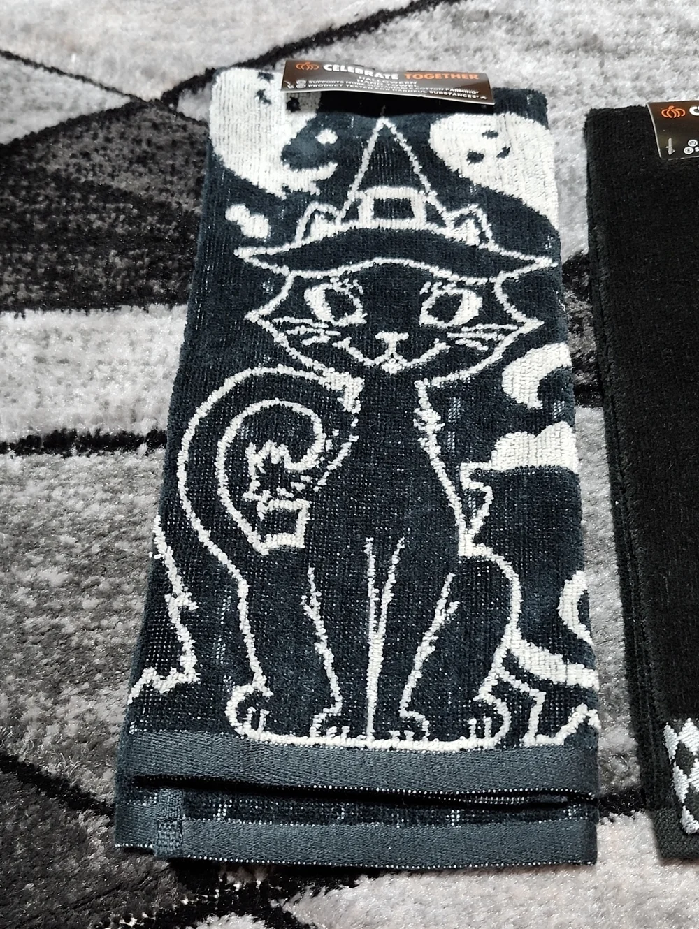CELEBRATE TOGETHER BLACK HALLOWEEN EMBROIDERED PUMPKINS & CAT HAND TOWELS BUNDLE